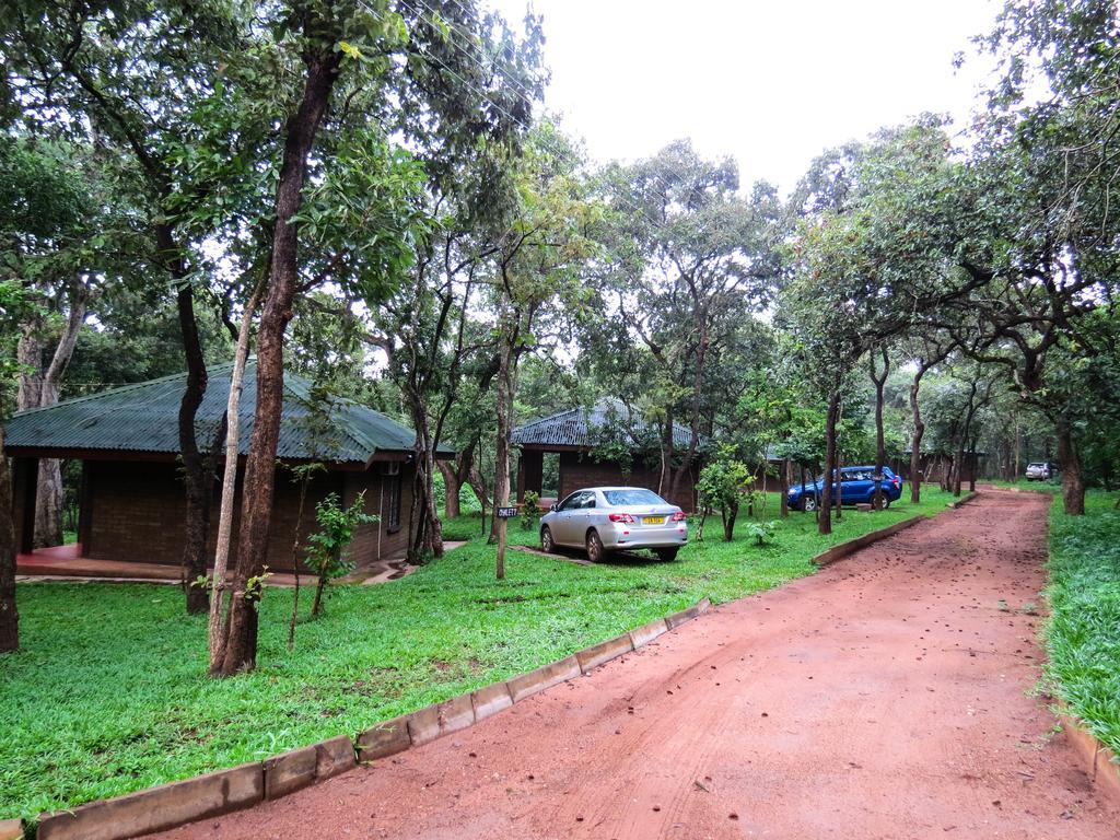 Woodlands Lilongwe Hotel Buitenkant foto