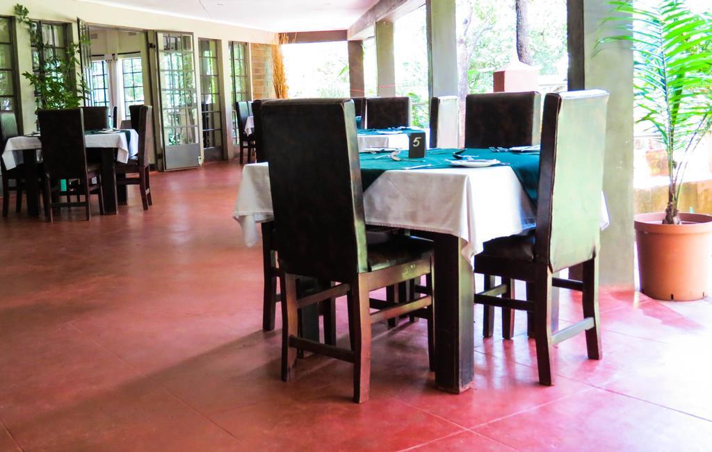 Woodlands Lilongwe Hotel Buitenkant foto