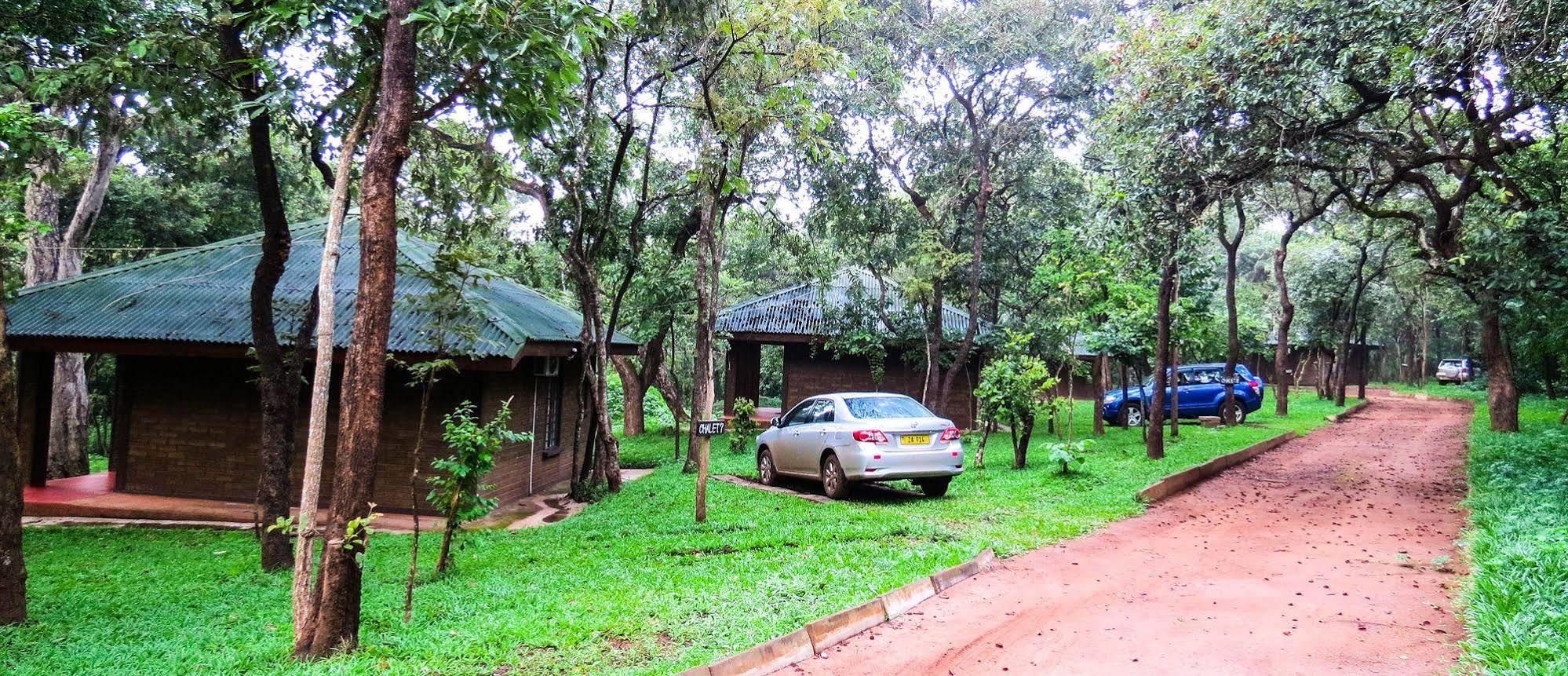 Woodlands Lilongwe Hotel Buitenkant foto