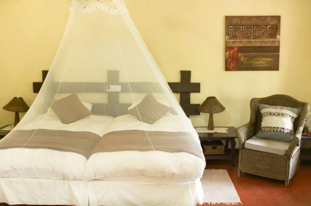 Woodlands Lilongwe Hotel Buitenkant foto